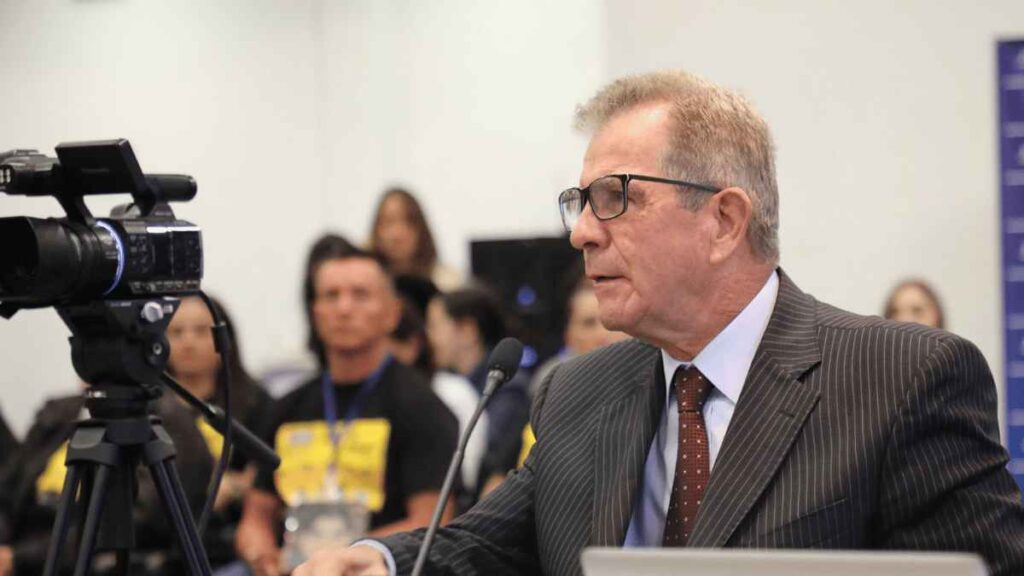 Mario Montoya Uribe en audiencia de la JEP sobre operaciones en la comuna 13.